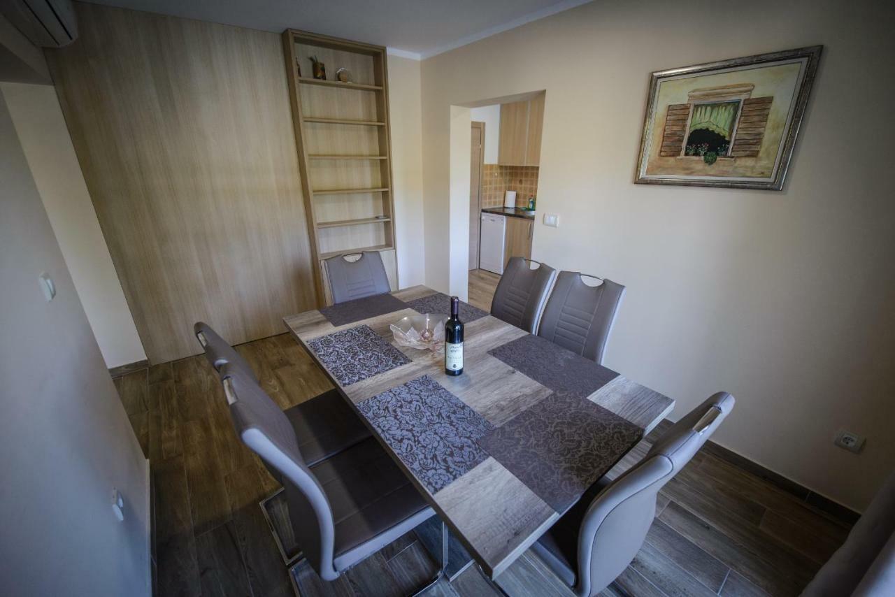 Apartment Vrutak Kotor Extérieur photo